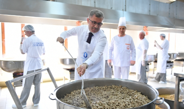 ÜSKÜDAR’DA DEV KAZANLAR RAMAZANDA İFTAR İÇİN KAYNIYOR