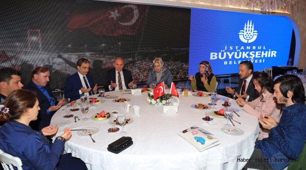 BAŞKAN TOPBAŞ 15 TEMMUZ GAZİLERİYLE İFTAR YAPTI