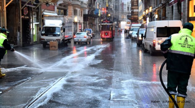 Beyoğlu' nda Kış Temizliği