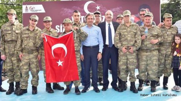 Demircan engelli gençlerin askerlik sevincine ortak oldu