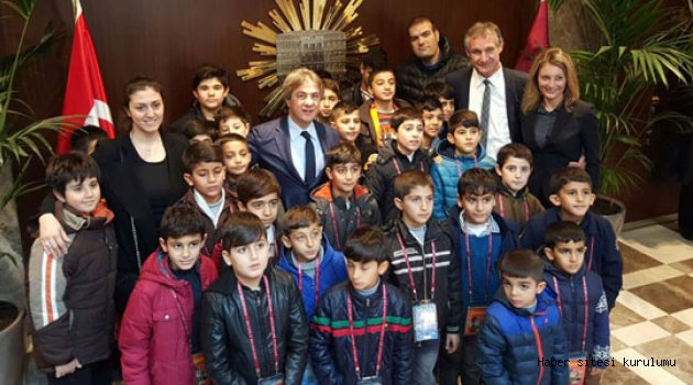 Güneydoğulu Çocuklar Başkan Demircan’ı Ziyaret Etti