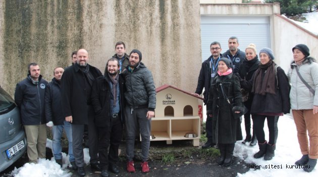 HAYVANSEVERLERDEN ÜSKÜDAR BELEDİYESİ’NE TAM DESTEK