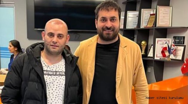 İnsanın en önemli aksesuarı saçlarıdır.