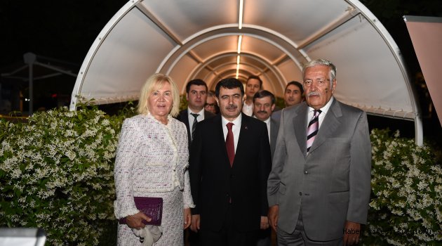 İSTANBUL VALİSİ VASİP ŞAHİN, MÜLKİ İDARE AMİRLERİ İLE İFTAR PROGRAMINDA BİR ARAYA GELDİ