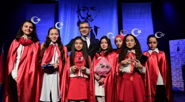 İŞTE ÜSKÜDAR’IN “İSTİKLAL MARŞI”NI EN GÜZEL OKUYAN ÖĞRENCİLERİ