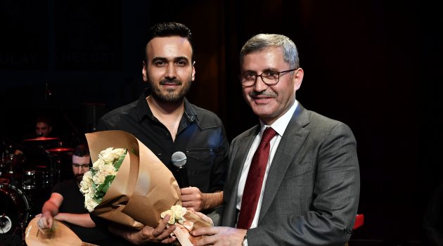 NEŞET ERTAŞ TÜRKÜLERİ ÜSKÜDAR’DA SESLENDİRİLDİ