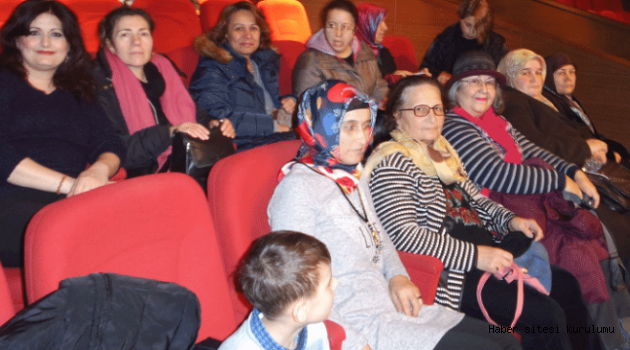 TİYATRO SALONU KÜP EMEKTARLARIYLA ŞENLENDİ