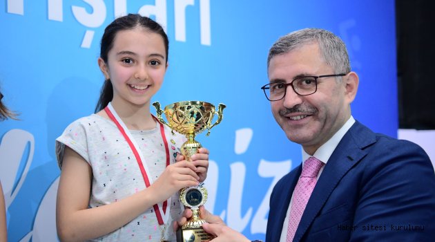 ÜSKÜDAR’IN EN İYİ YÜZÜCÜLERİ BELLİ OLDU