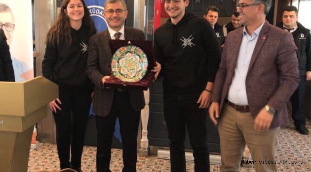 ÜSTÜN ZEKALI ÖĞRENCİLER ÜSKÜDAR VALİDE SULTAN GEMİSİ'NDE BOĞAZ TURU YAPTI